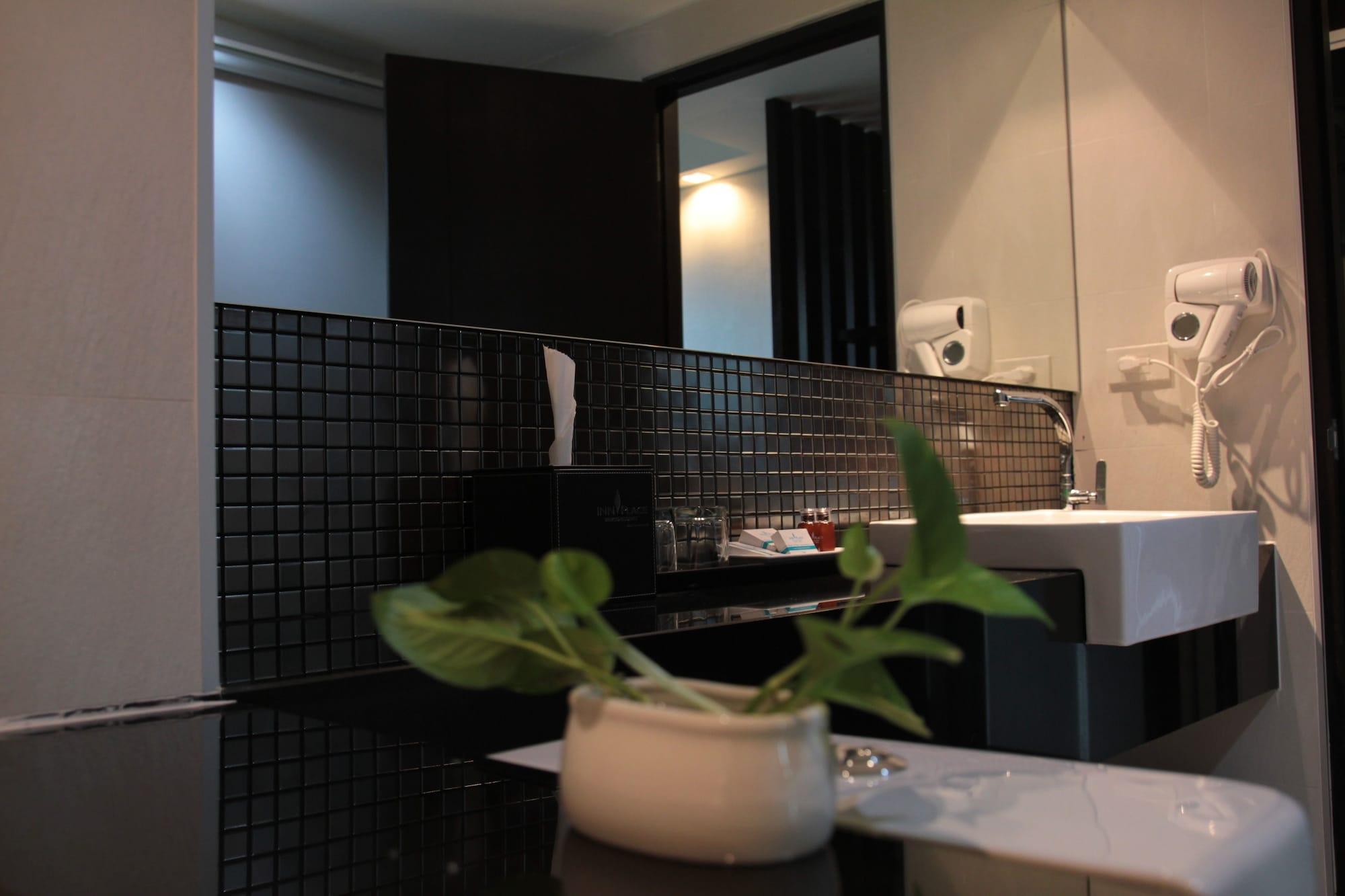 Inn Place Serviced Residence Pattaya Exteriör bild