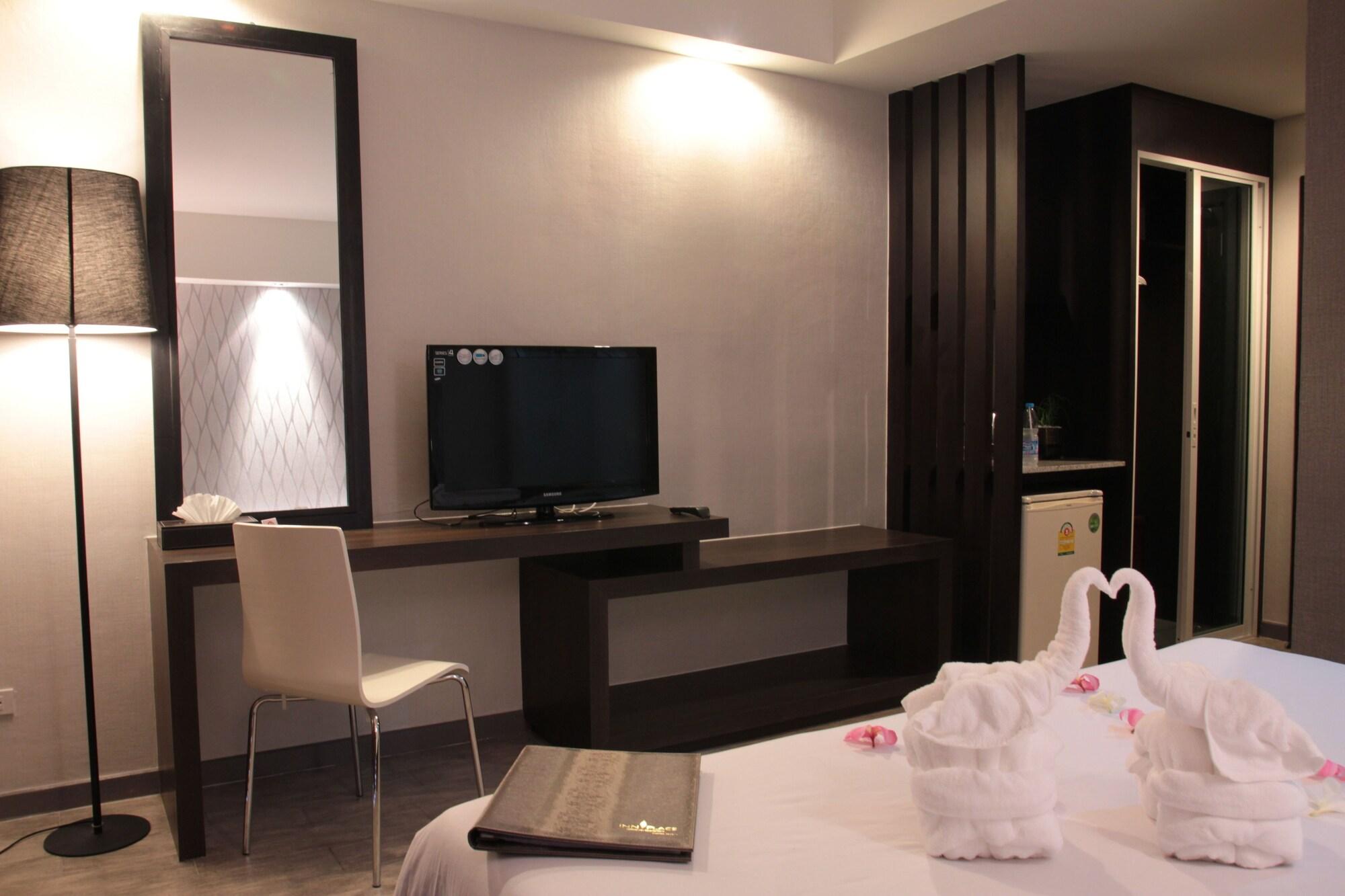 Inn Place Serviced Residence Pattaya Exteriör bild