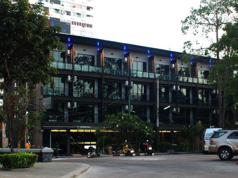 Inn Place Serviced Residence Pattaya Exteriör bild