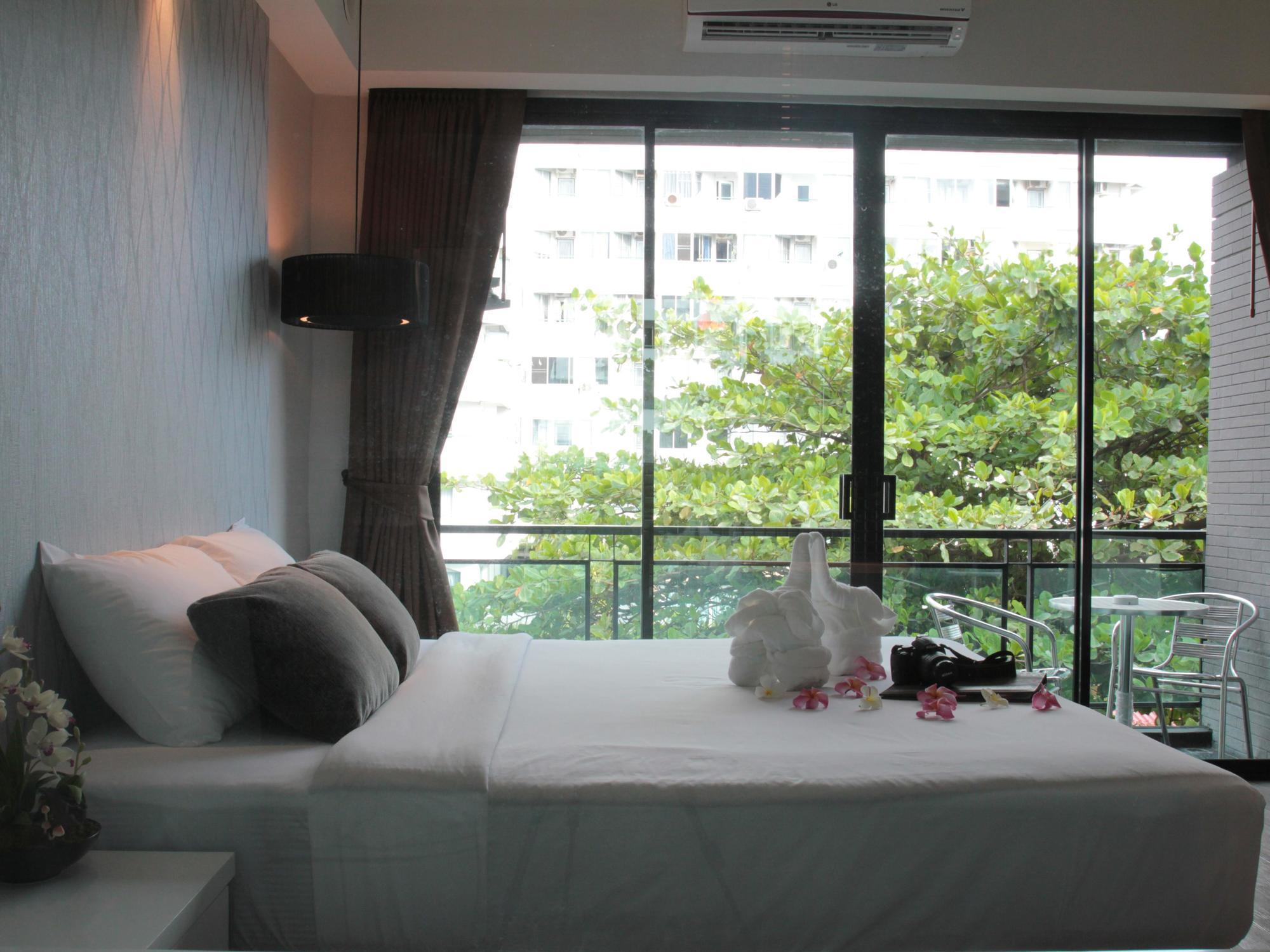 Inn Place Serviced Residence Pattaya Exteriör bild