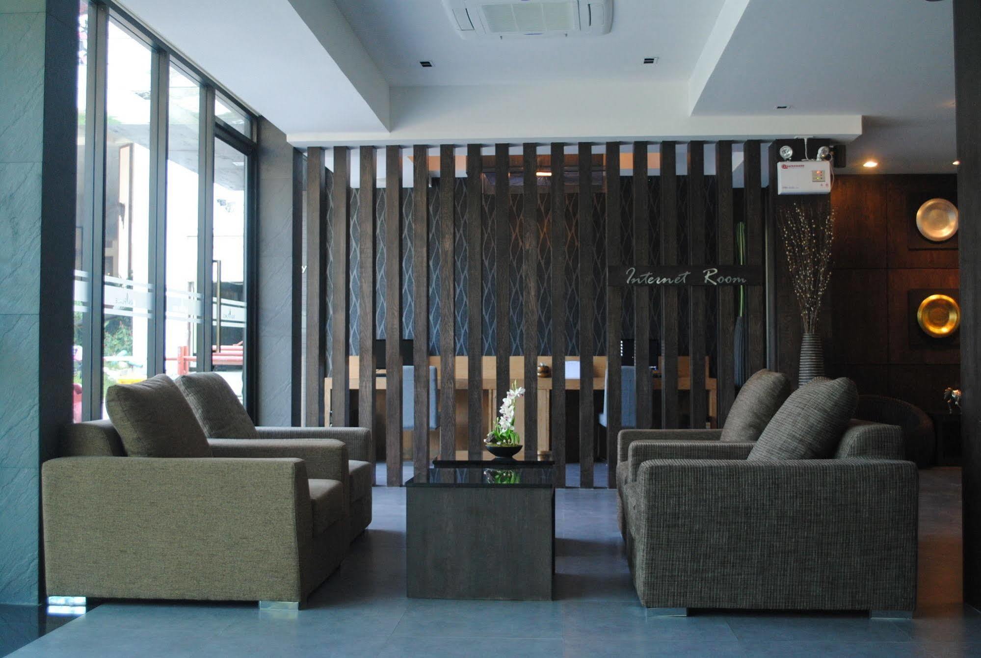 Inn Place Serviced Residence Pattaya Exteriör bild