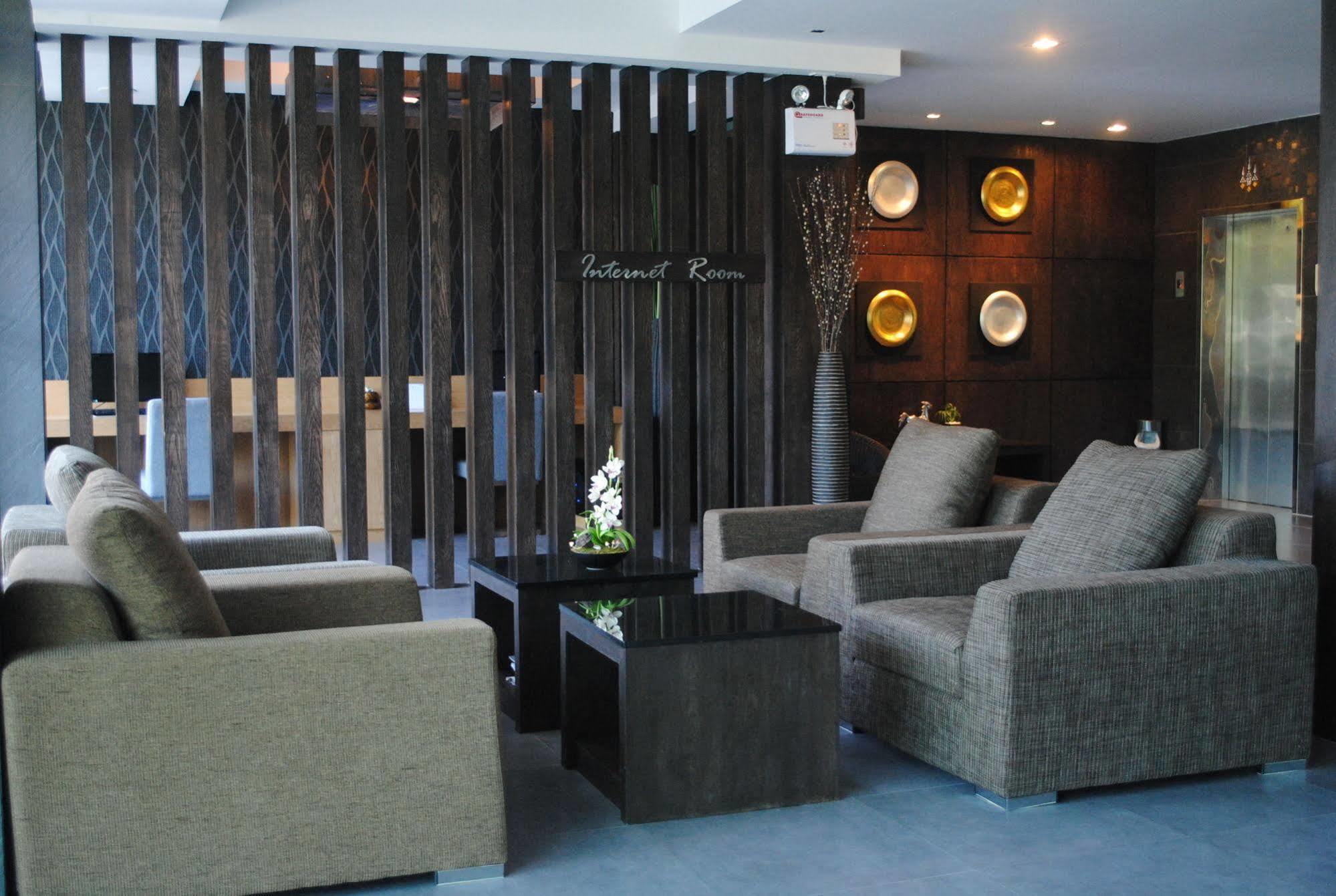 Inn Place Serviced Residence Pattaya Exteriör bild