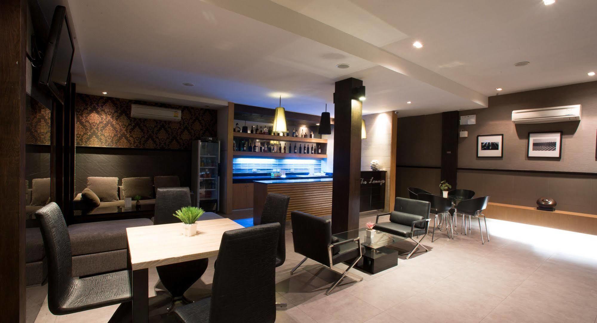 Inn Place Serviced Residence Pattaya Exteriör bild