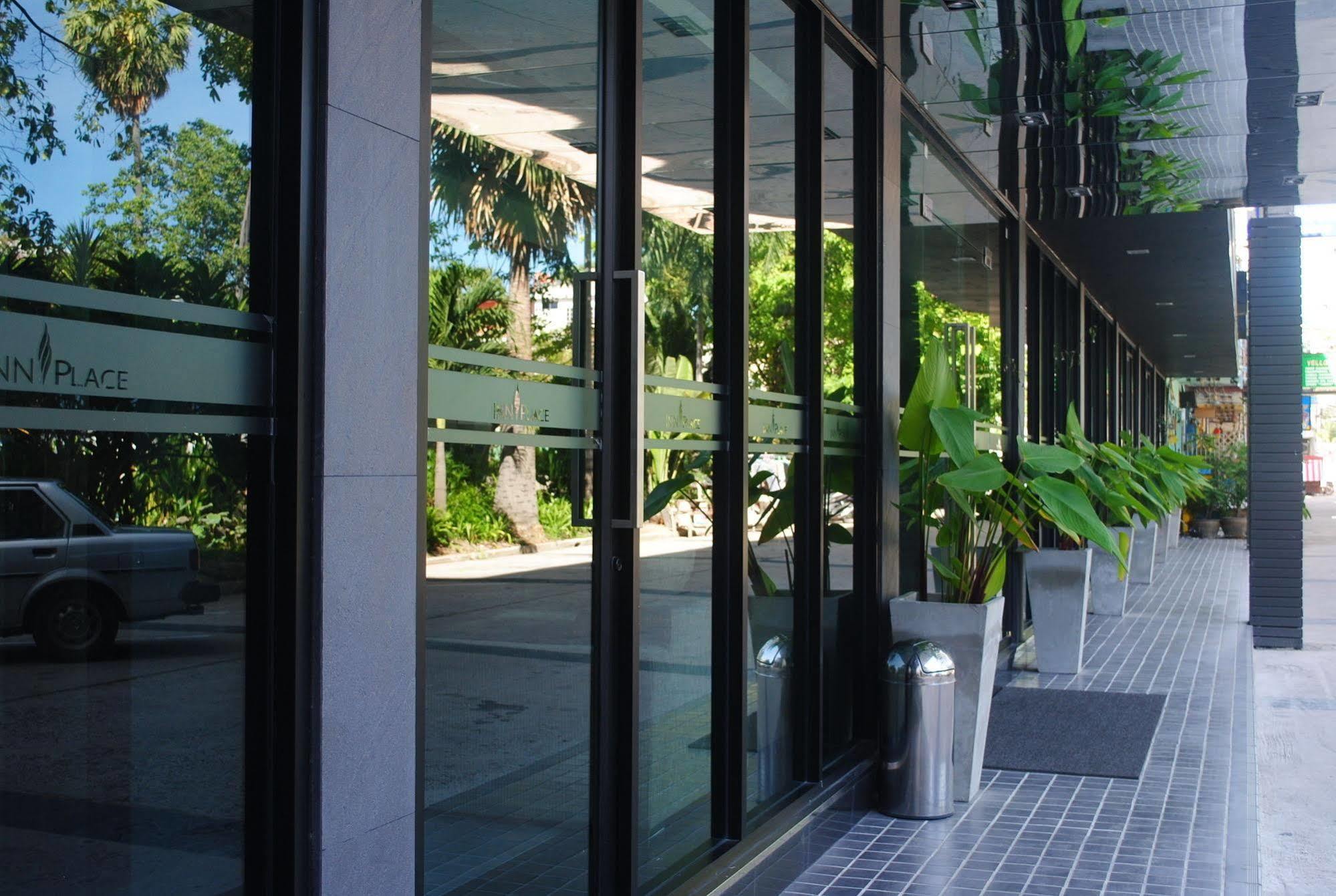 Inn Place Serviced Residence Pattaya Exteriör bild